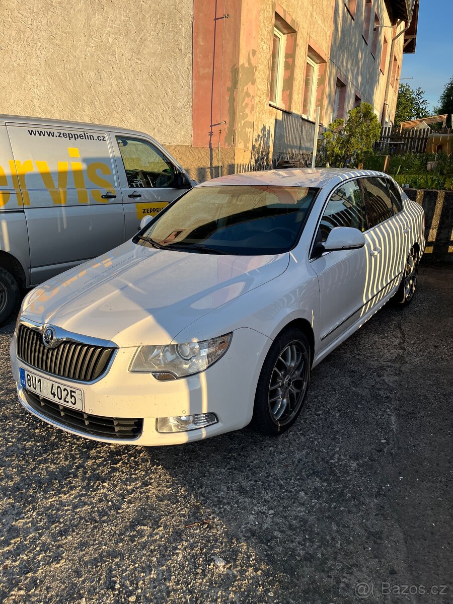 Škoda Superb 2.0 TDI DSG - 2