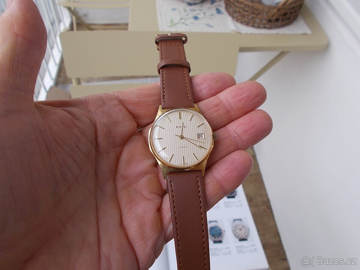 krasne funkcni oblibene hodinky prim pyžamo rok 1985 top - 2