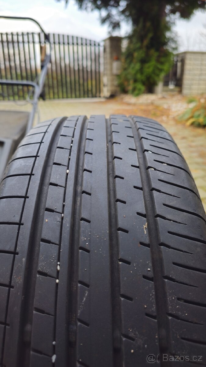 Pneumatiky letní Yokohama 215/60R17 - 2