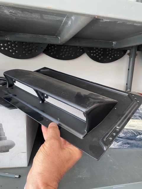 střešní odvětrávače, větrací taška, odvětrání hřebene - 2