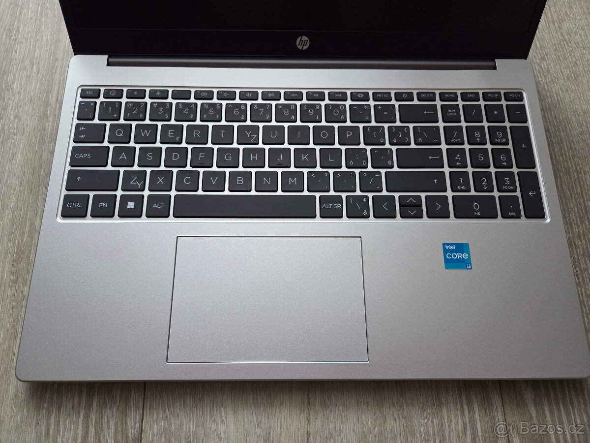 HP 250 G10 i3 / 15,6 palce - 2