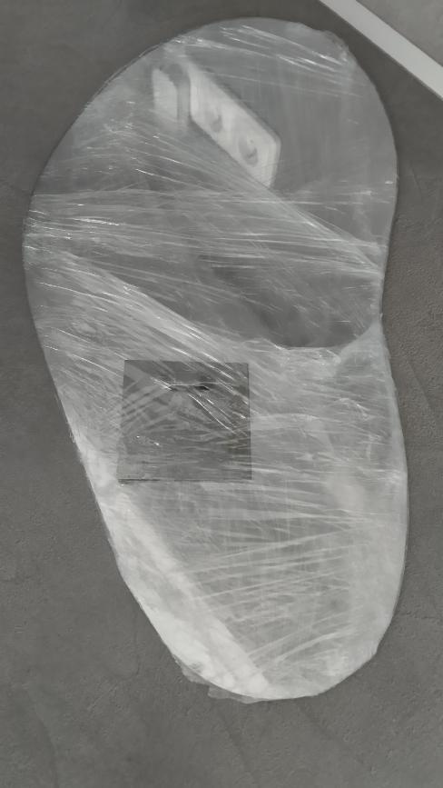 1ks TVAROVANÉ ZRCADLO BEZRÁMOVÉ - 2