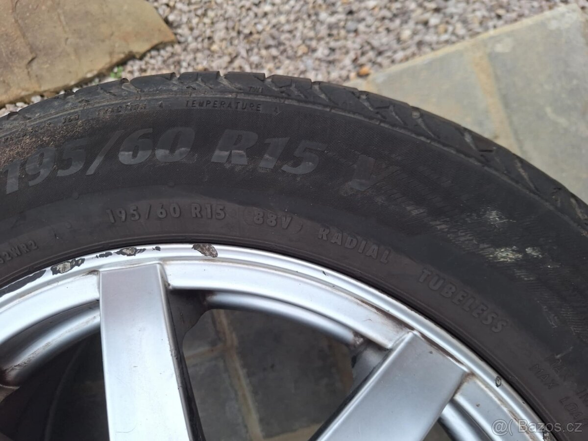 195/60 R15 kola - 2