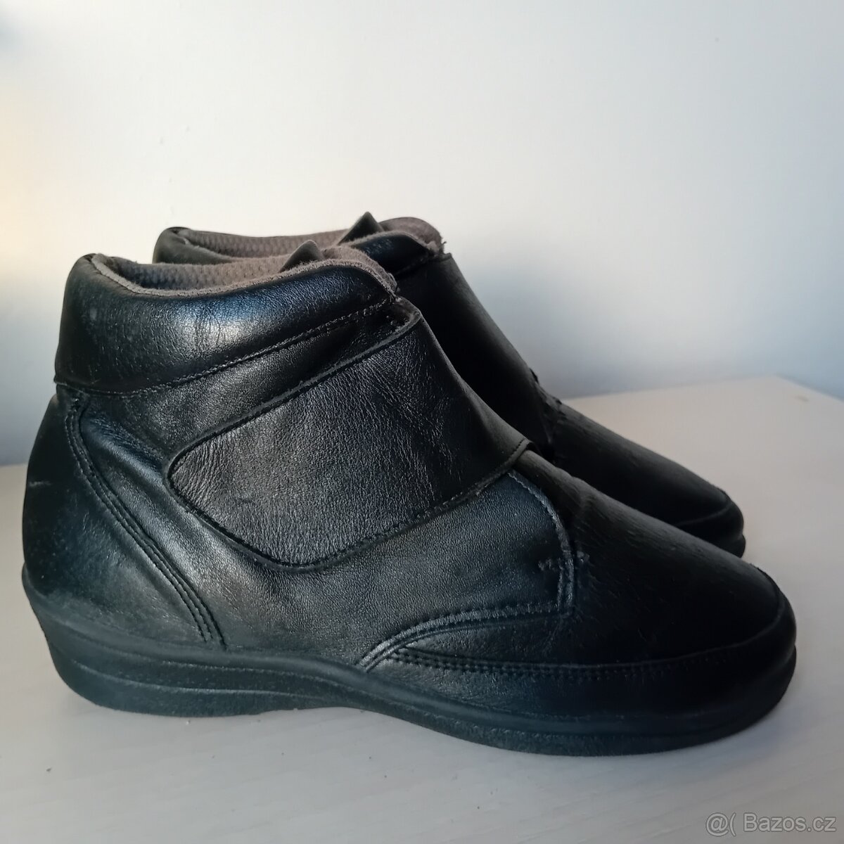 kožené důchodky č. 38,5 zn. Jade - 2