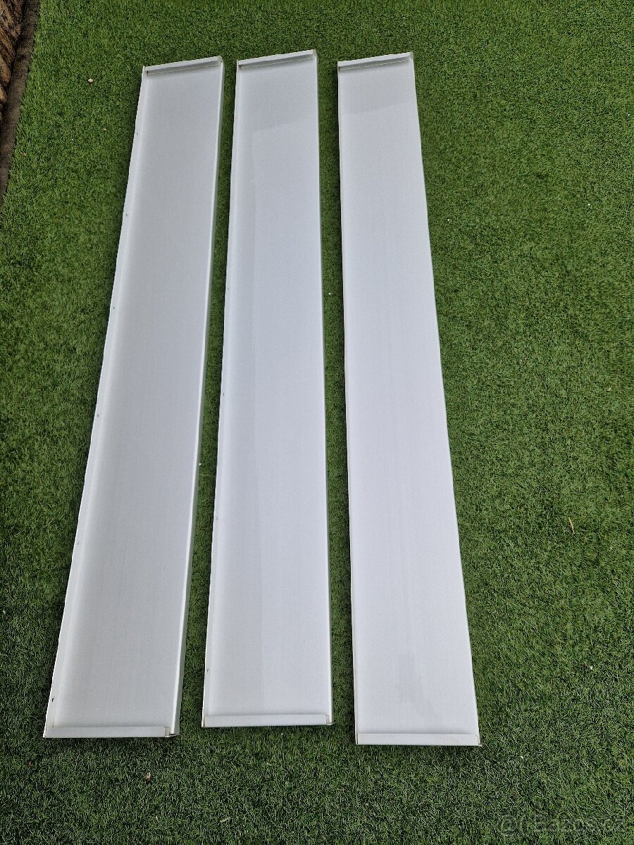 Prodám 3kusy parapety elox stříbrné tloušťka 2mm - 2