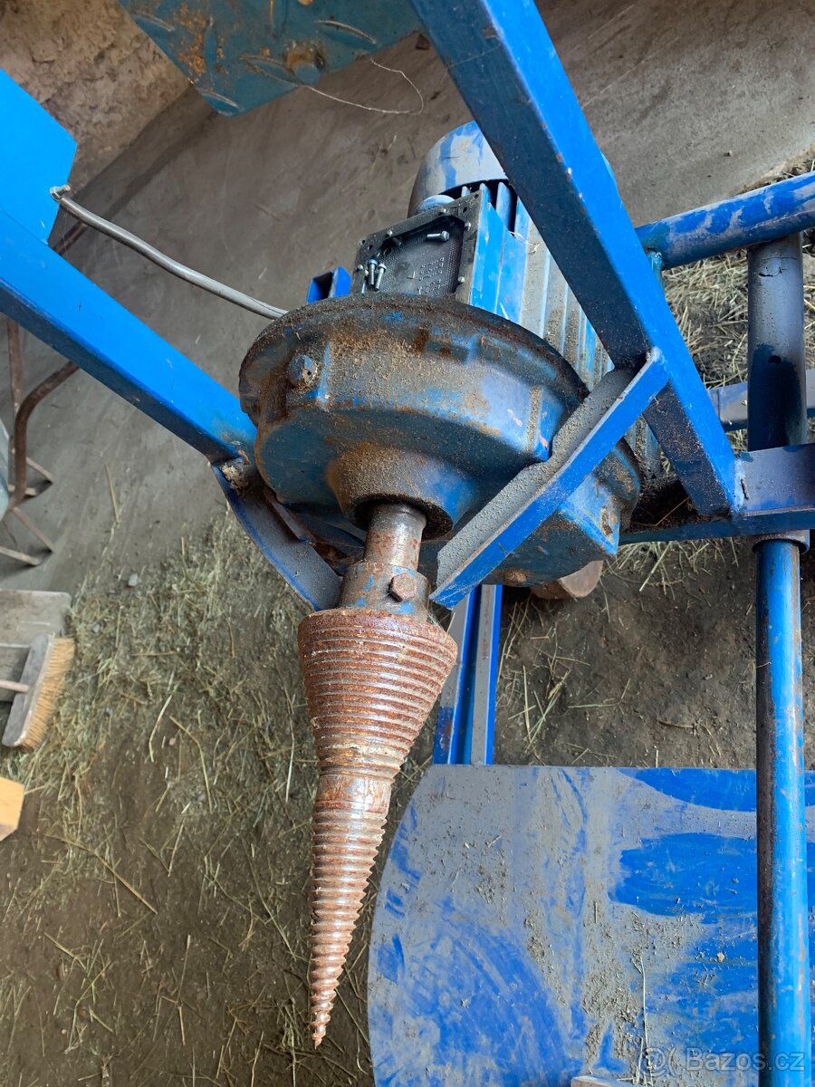 Kuželová štípačka na dřevo - 2