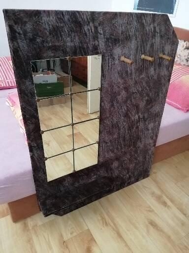 Věšák předsíň, 2ks kuchyňské židle. - 2