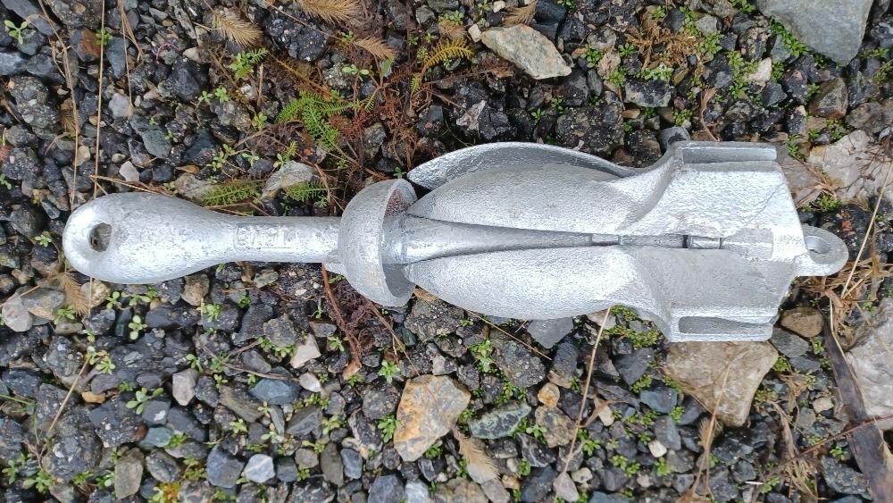 Kotvy do člunů, lodí - 2