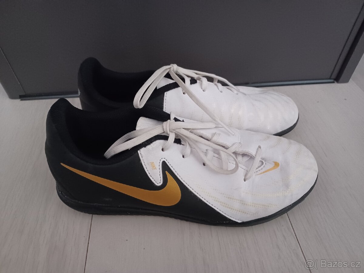 Sálová obuv Nike 37,5 - použité - 2