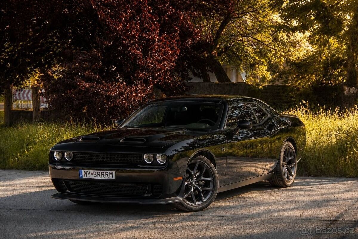 Dodge Challenger R/T 5.7 V8 / TOP STAV - 2