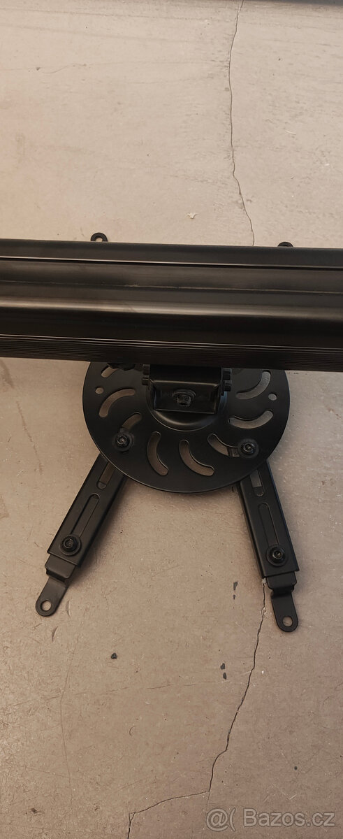 Držák na projektor - 2