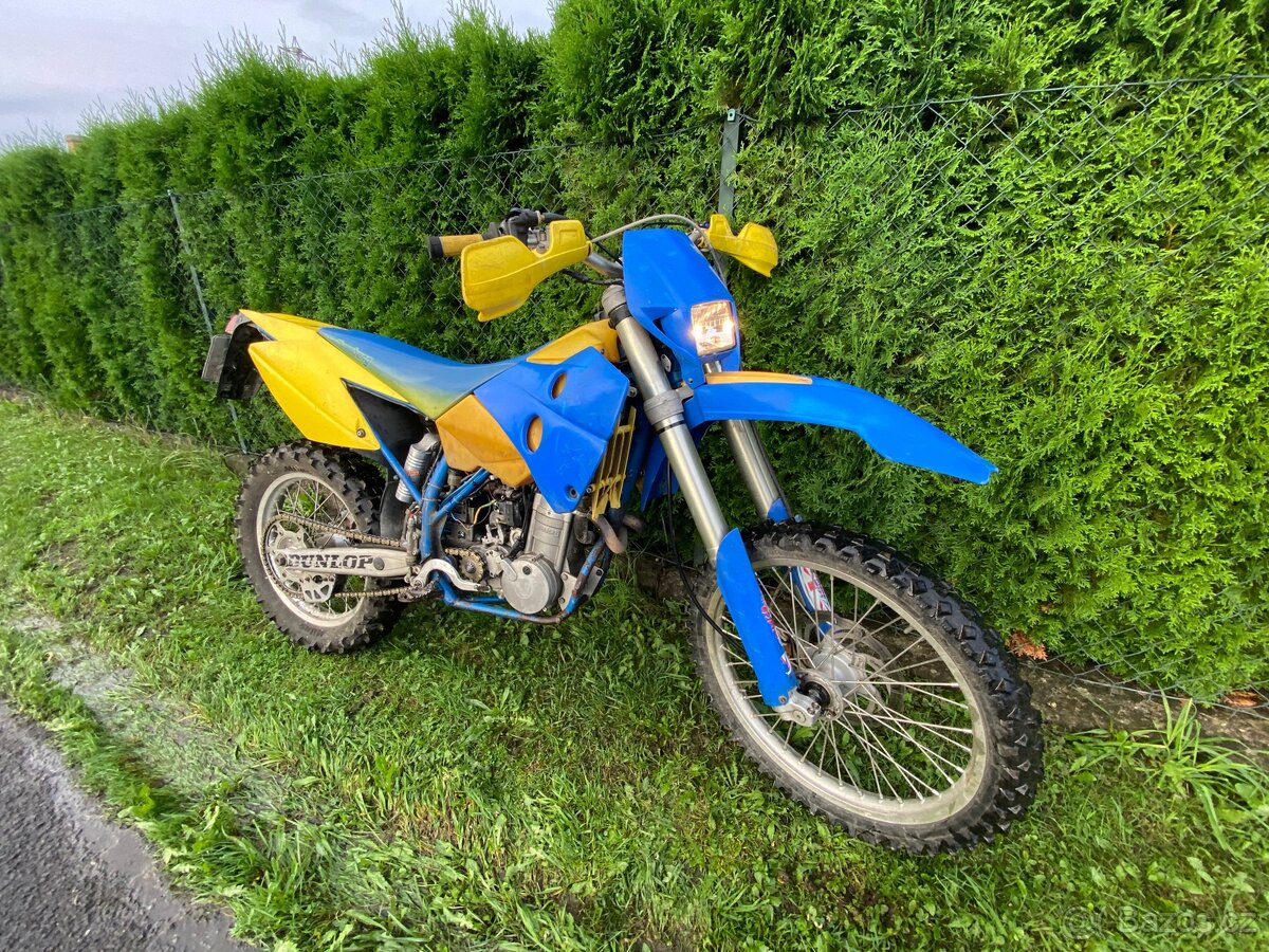 Husaberg FE 400 E s TP a STK na měsíc