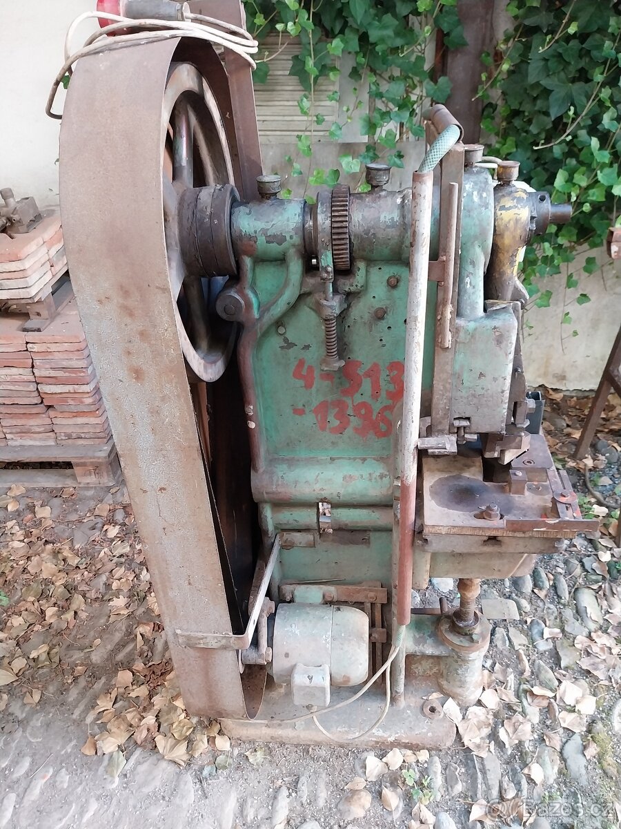 Výstředníkový lis - 2