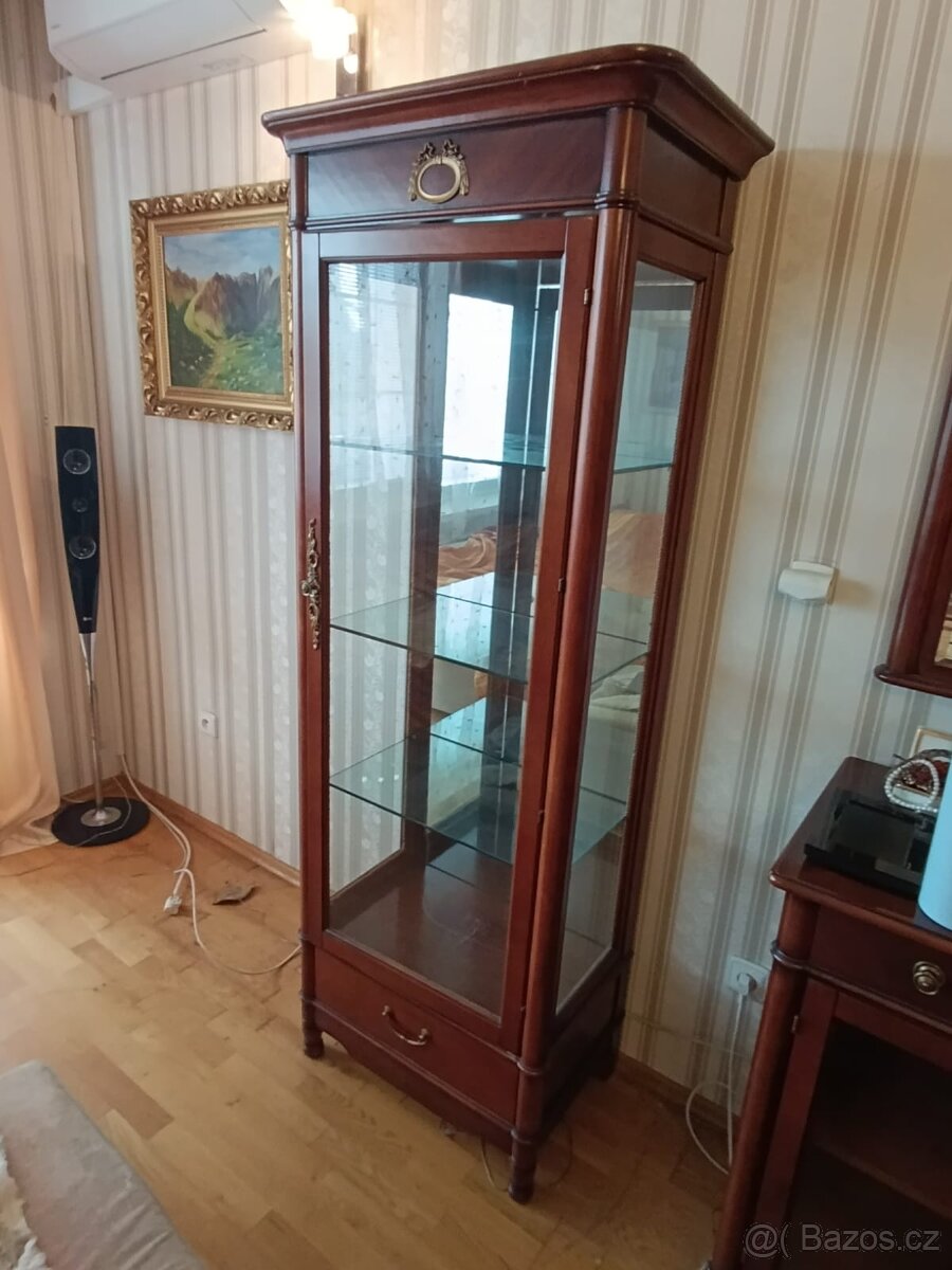 Prosklená vitrína - 2
