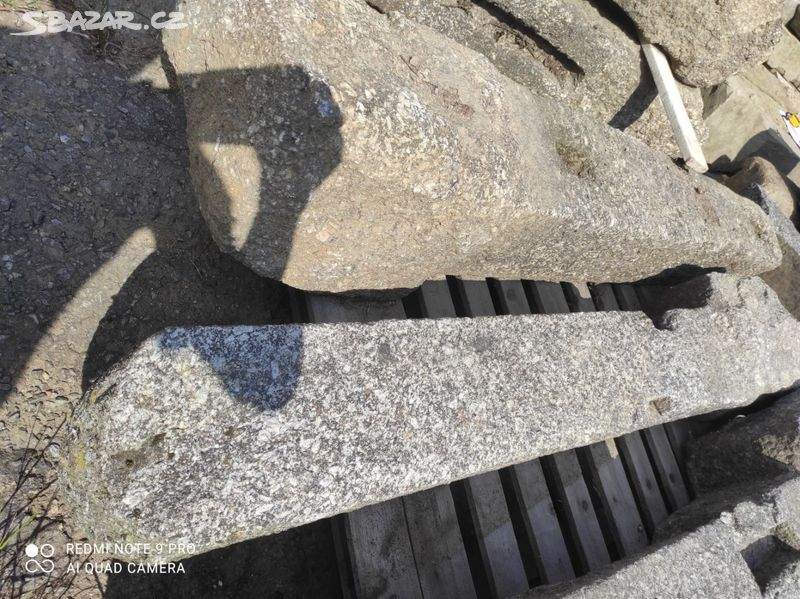 Staré kamenné sloupky, žulové sloupky, sloupek - 2