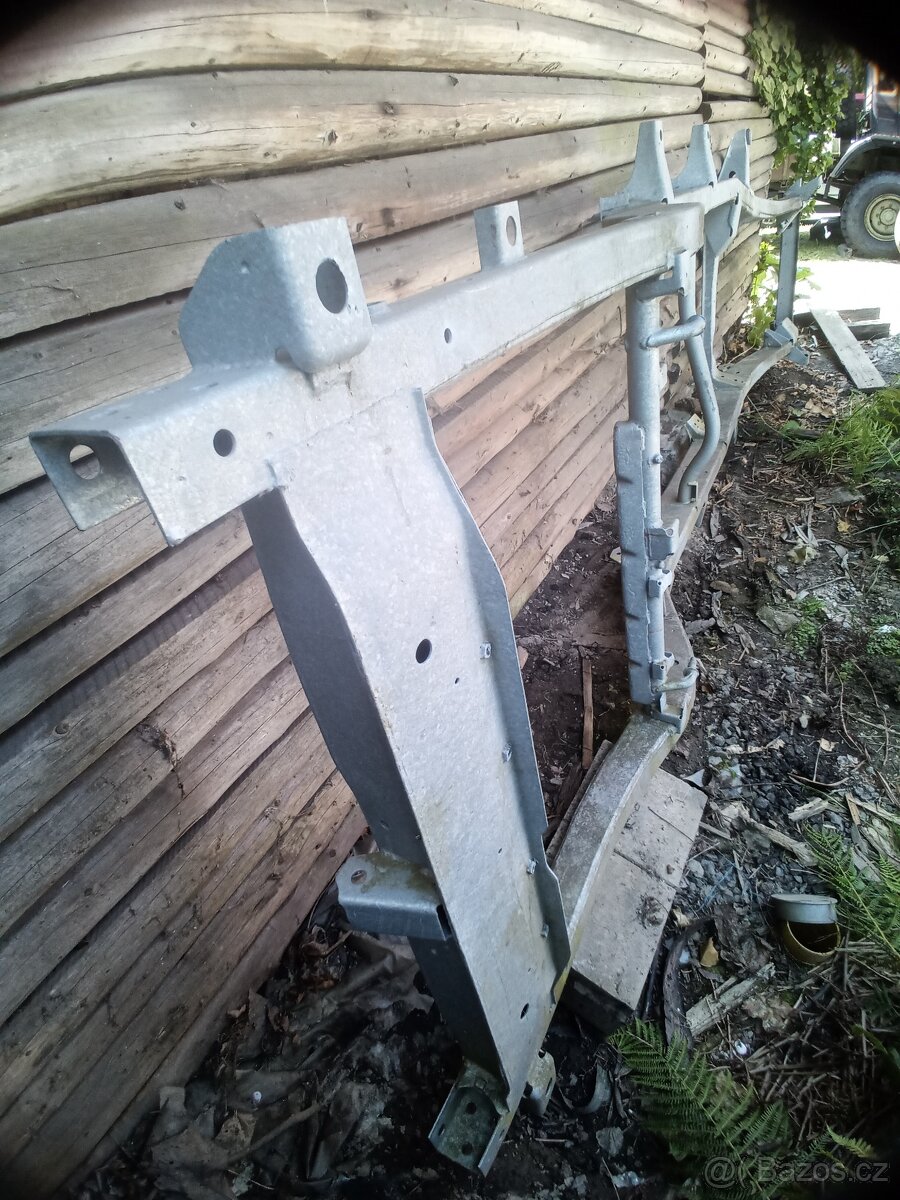 Nosný rám Nissan patrol w160 - 2