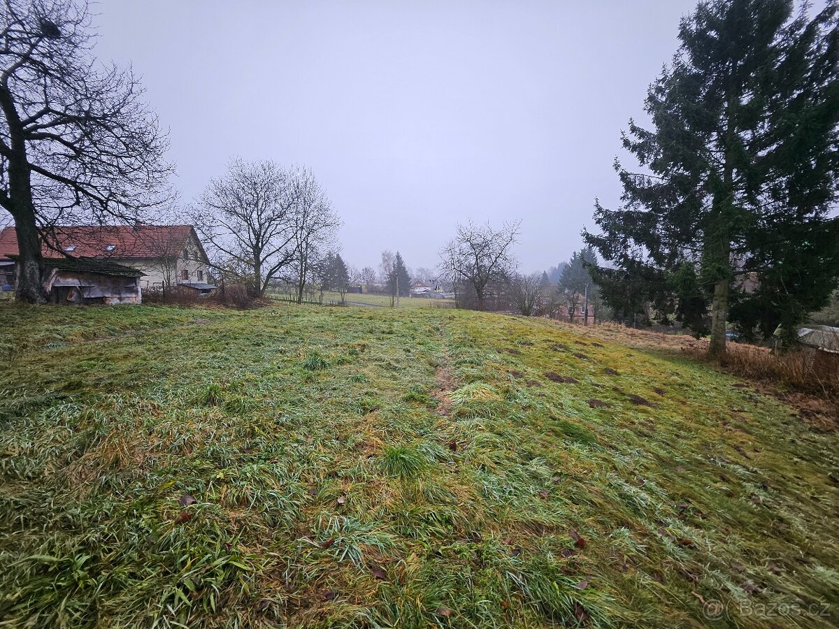Prodej stavebního pozemku 1087m2 - Velká Bukovina - 2