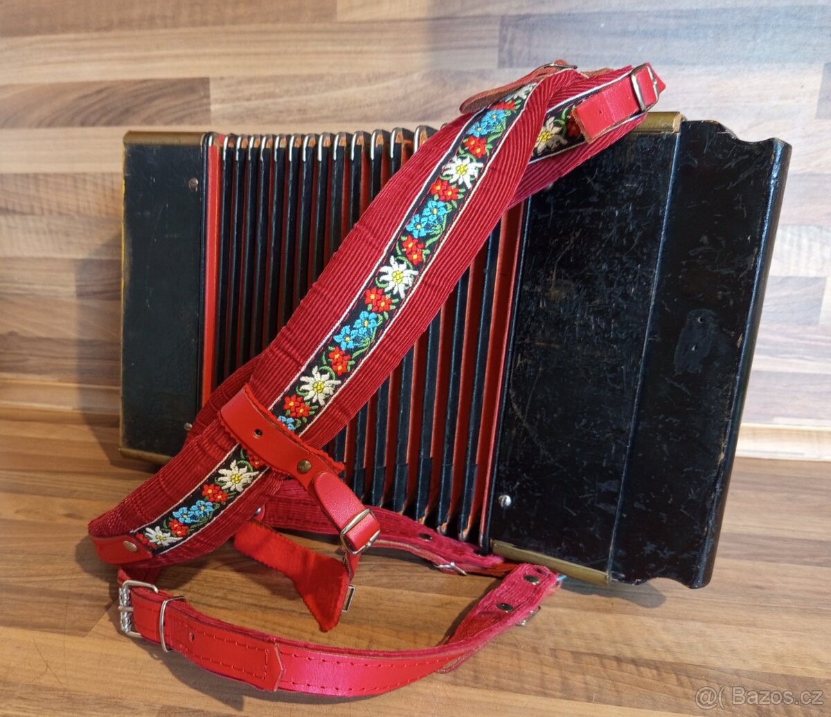 Heligonka (harmonika,akordeon) Hohner, celodřevěná - 2