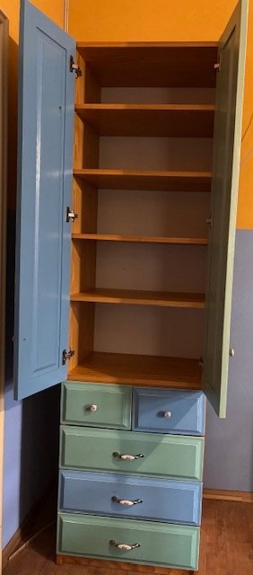 Dřevěná skřín - 2