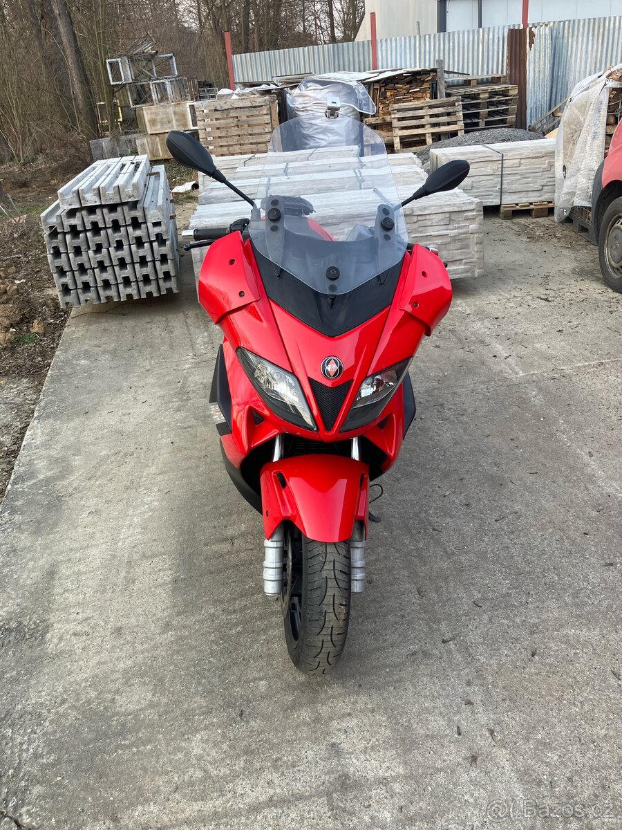 Gillera Nexus 500ie - 2