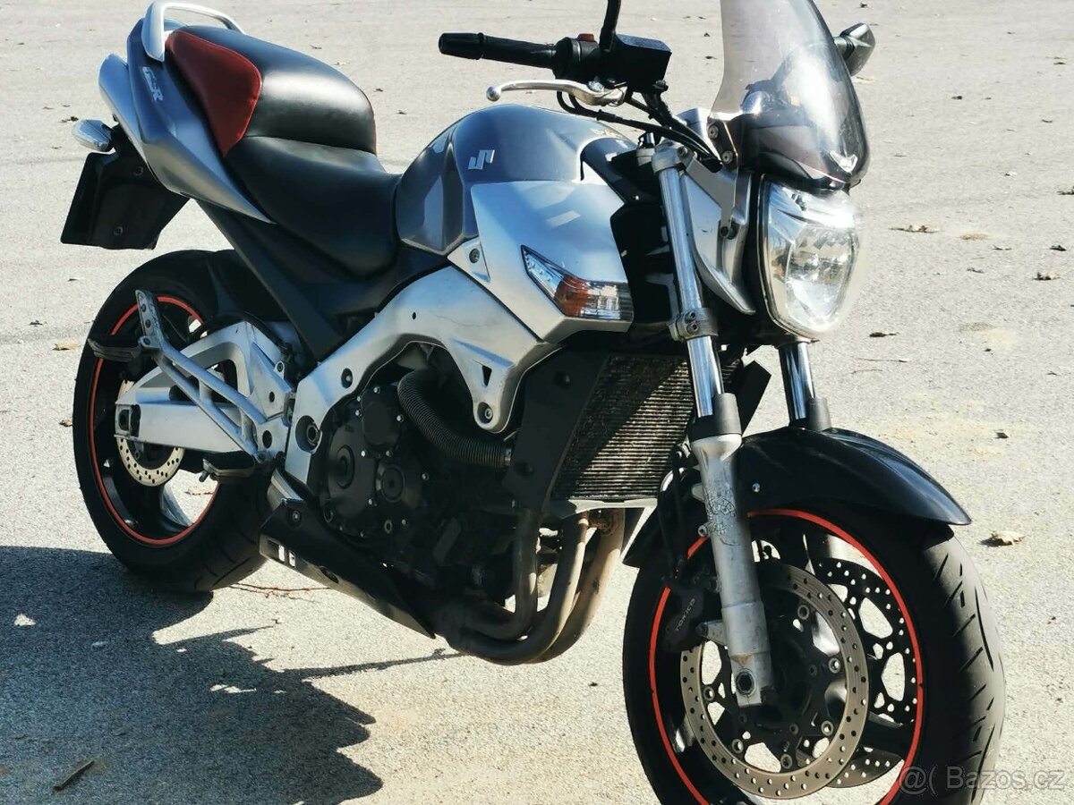 Suzuki 600 GSR - 2