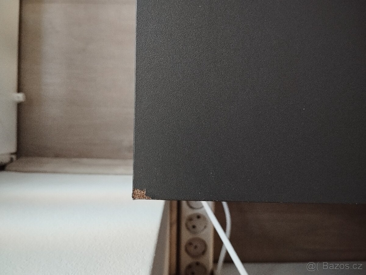 Skříňka pod TV - 2