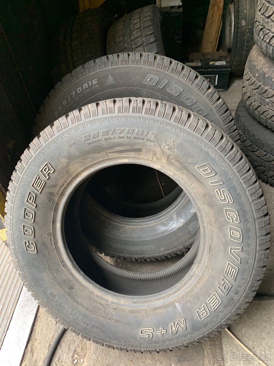Gumy 255/70 16 - 2