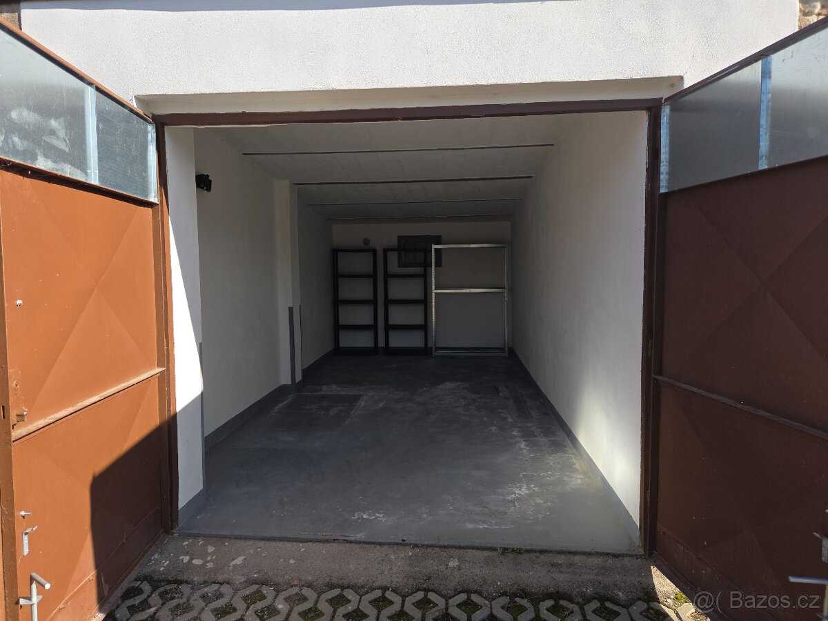 Pronajmu Garáž - 2