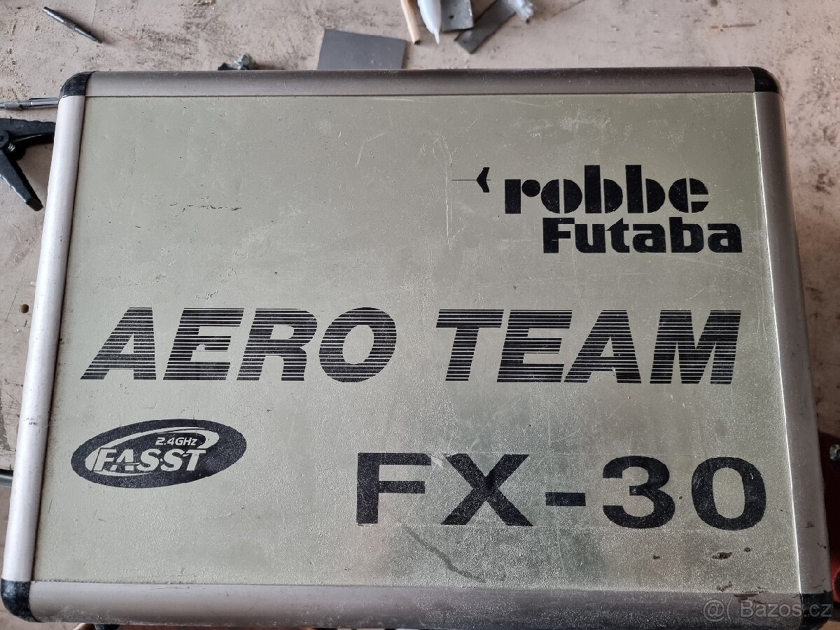 RC radio FutabaFX 30, 2,4GHz, Fasst + 6x přijímače Futaba - 2
