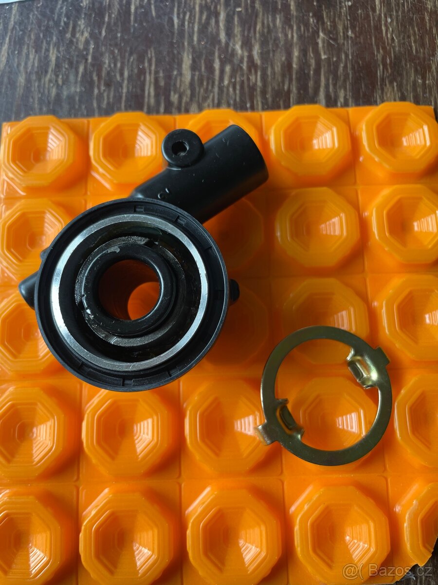 Náhon tachometru šnek tachometru převod Honda XR - 2