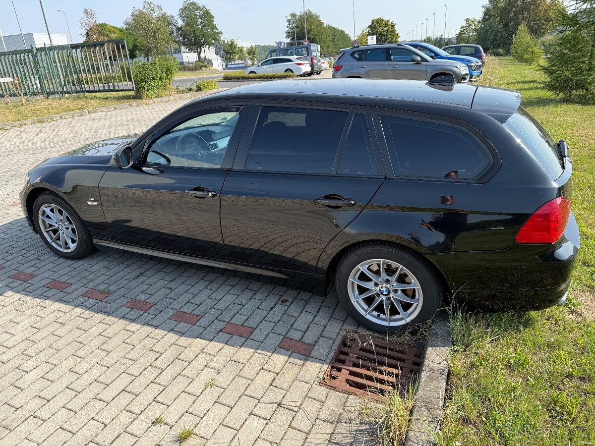 2011 BMW 320D E91. ( M-paket ) - 2