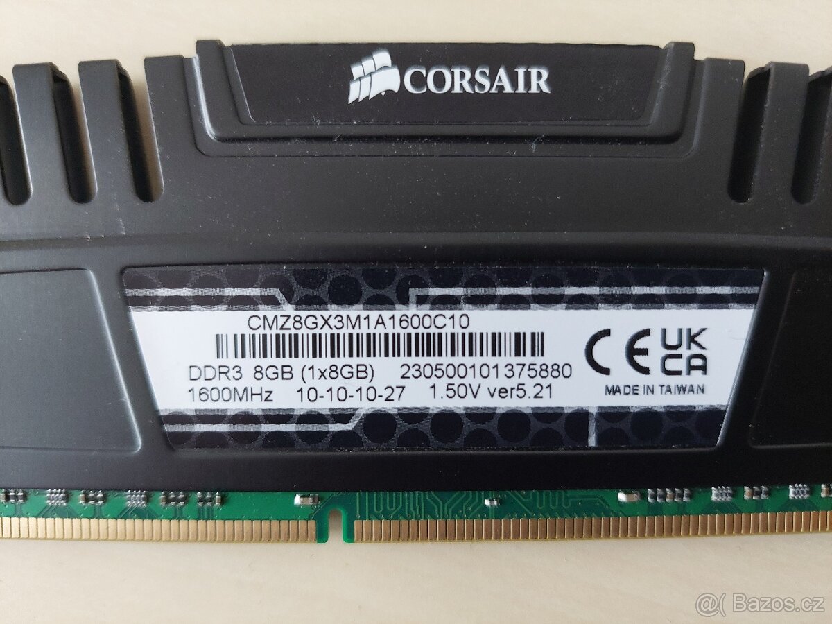 2× Corsair Vengeance 8GB DDR3 1600MHz CL10 - 2