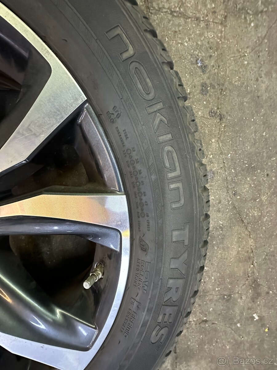 235/55 R20 5/114 LEXUS RX 450H - 2