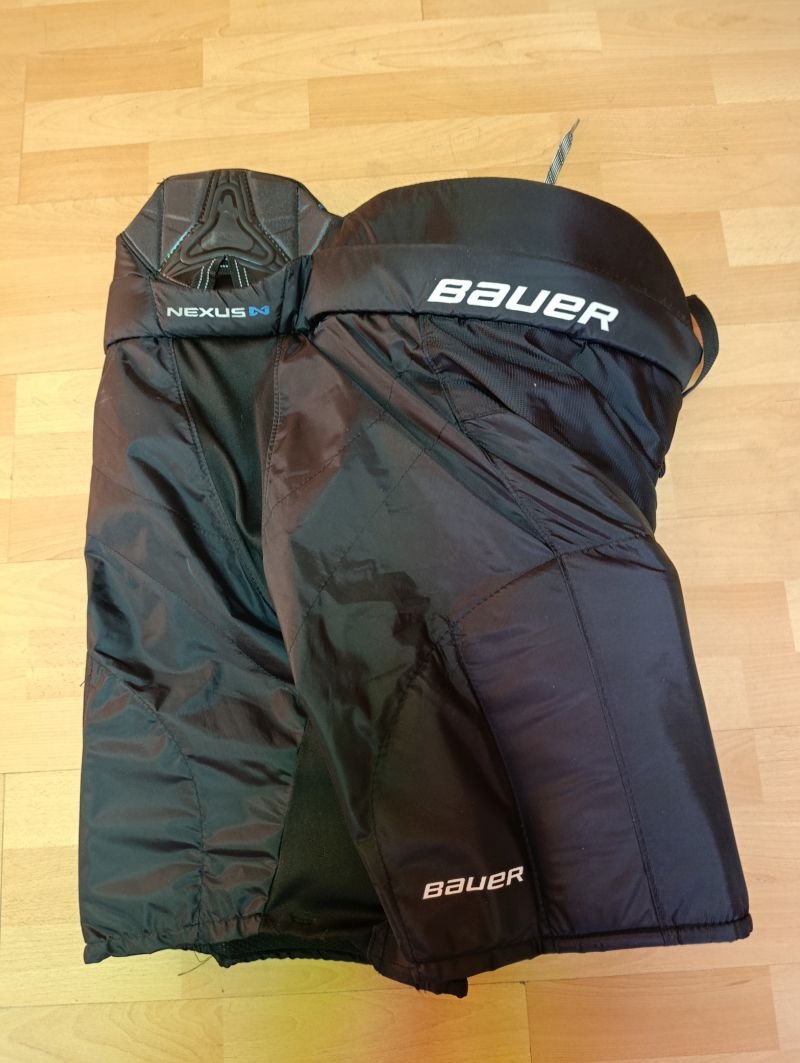 Bauer Nexus senior 7000 - 2