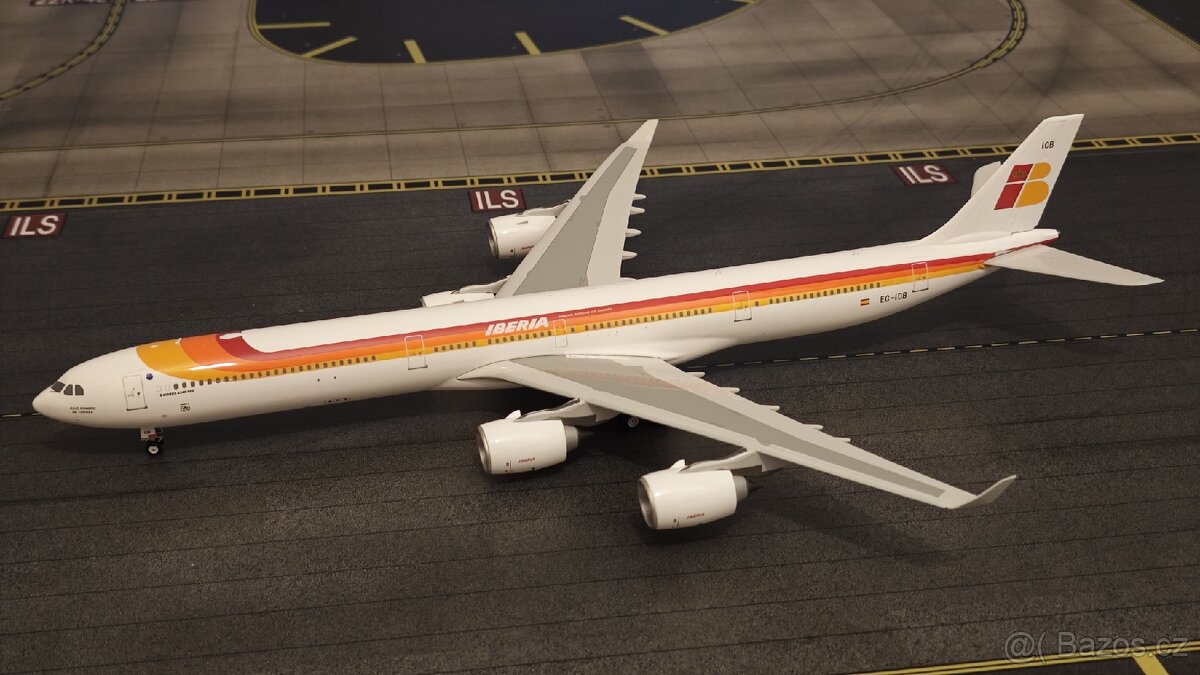 Airbus 346 Iberia celokov 1:200 Phoenix - 2