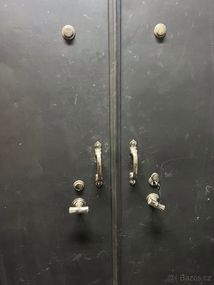 trezorová skříň - 2