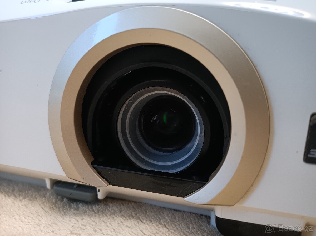 Prodám projektor Epson EH-TW5300 3D FullHD - 2
