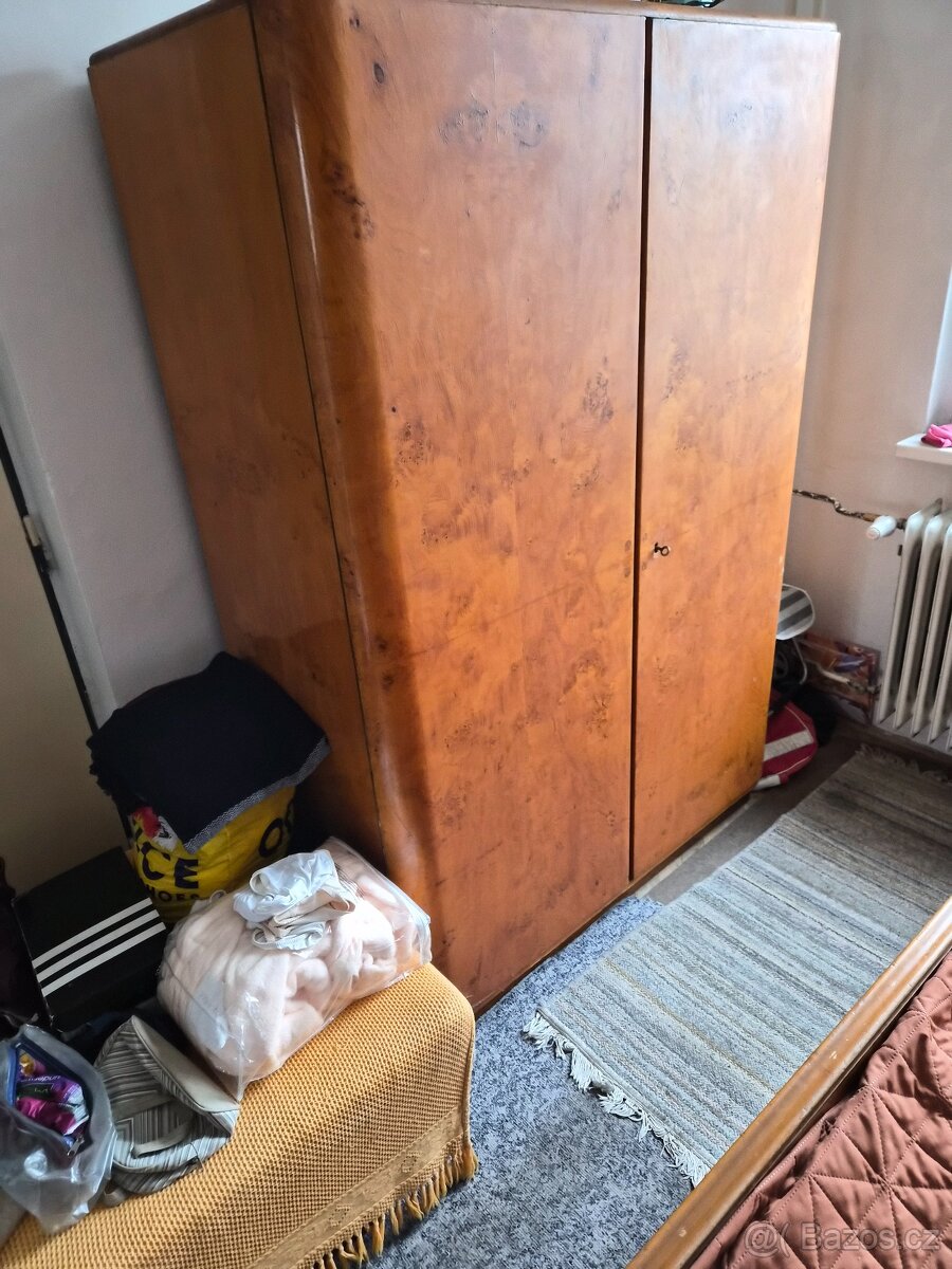 2 skříně - 2
