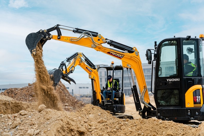 Minibager YUCHAI U27 Premium 2740 kg - 2