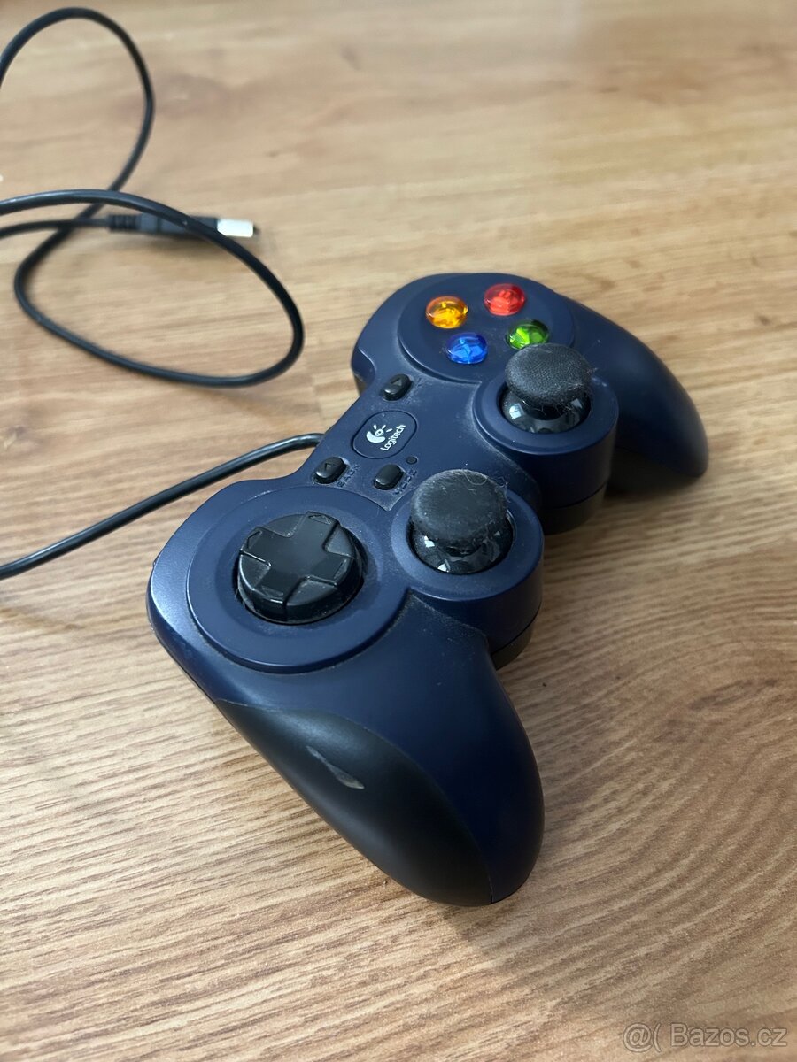 ovladač logitech gamepad PC XBOX - 2
