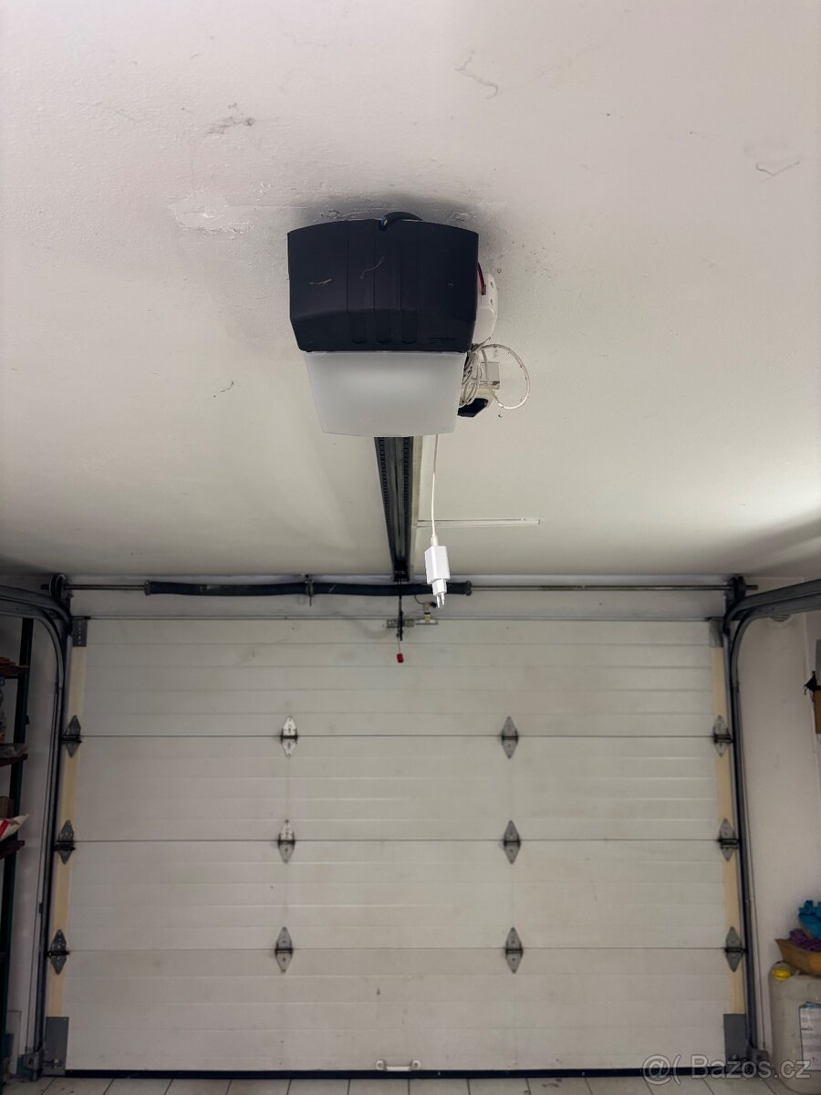 Garážové vrata sekční - 2