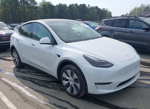 2023 Tesla Model Y Long Range - 2