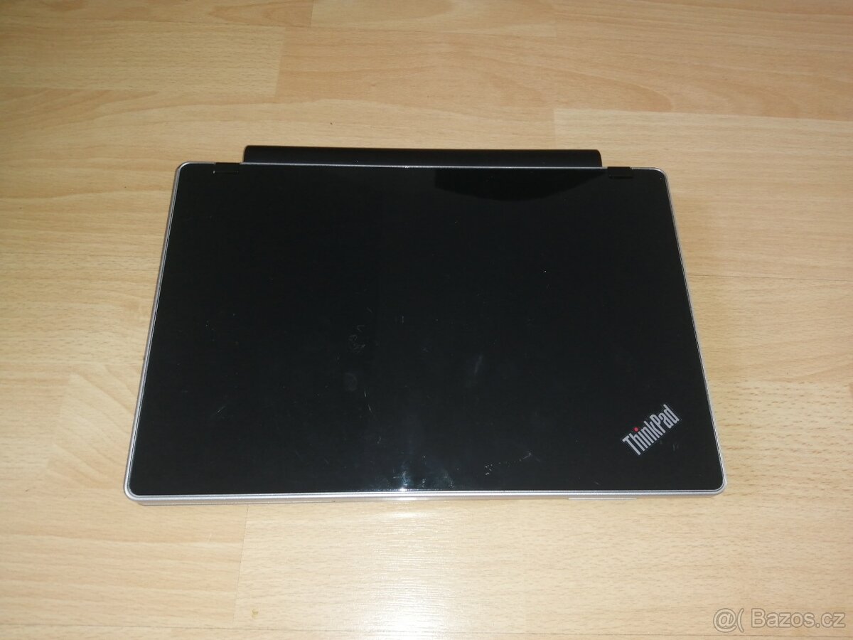 Lenovo ThinkPad X131e robustní mini notebook - 2