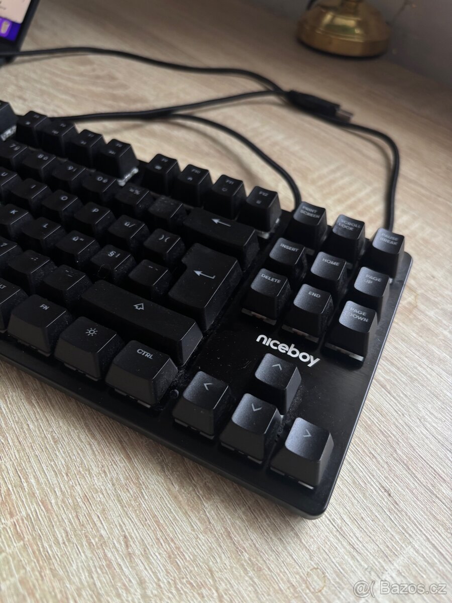Klávesnice niceboy - 2