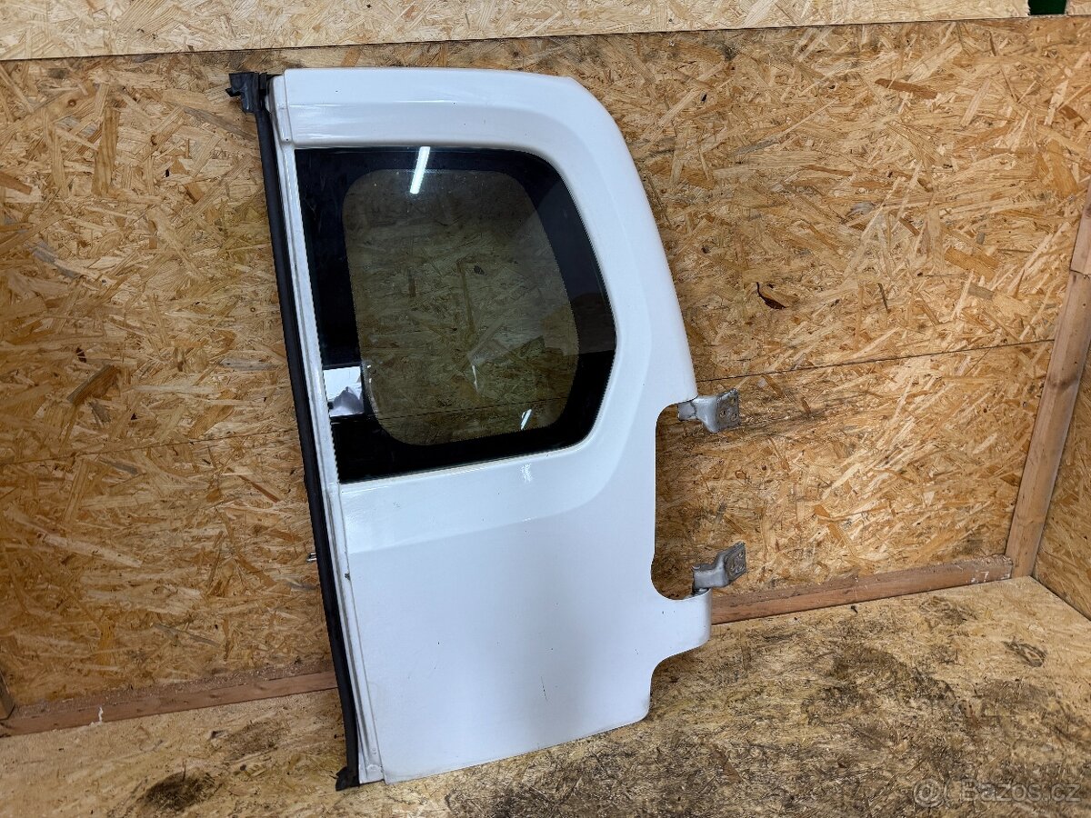 ZADNÍ PRAVÉ DVEŘE CITROEN BERLINGO 2010 - 2