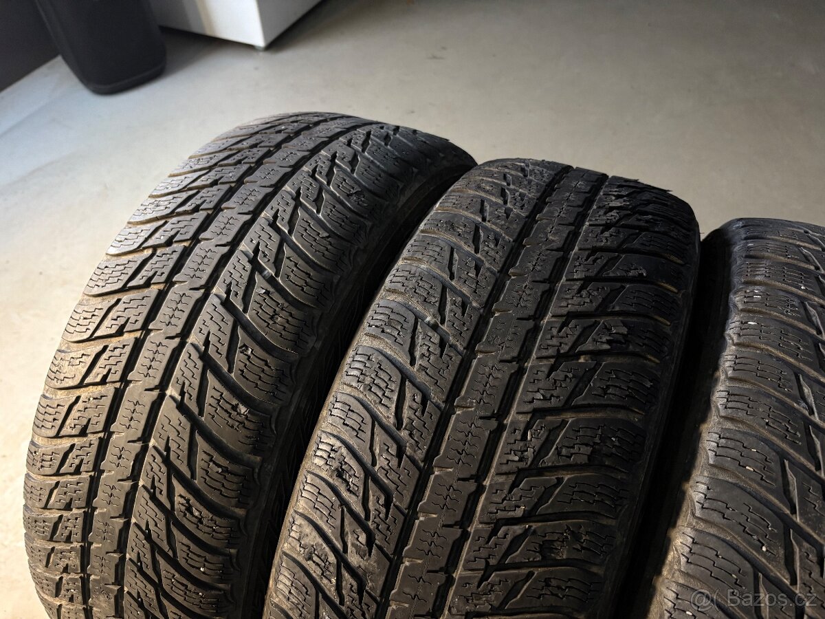 Zimní pneu Nokian 225/60R17 - 2