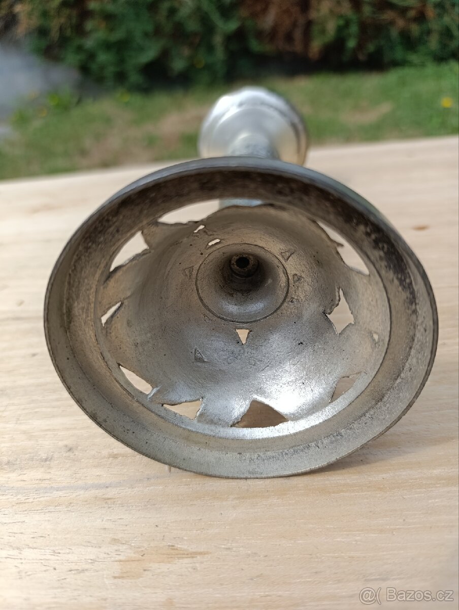 Starožitný cínový svícen - 2