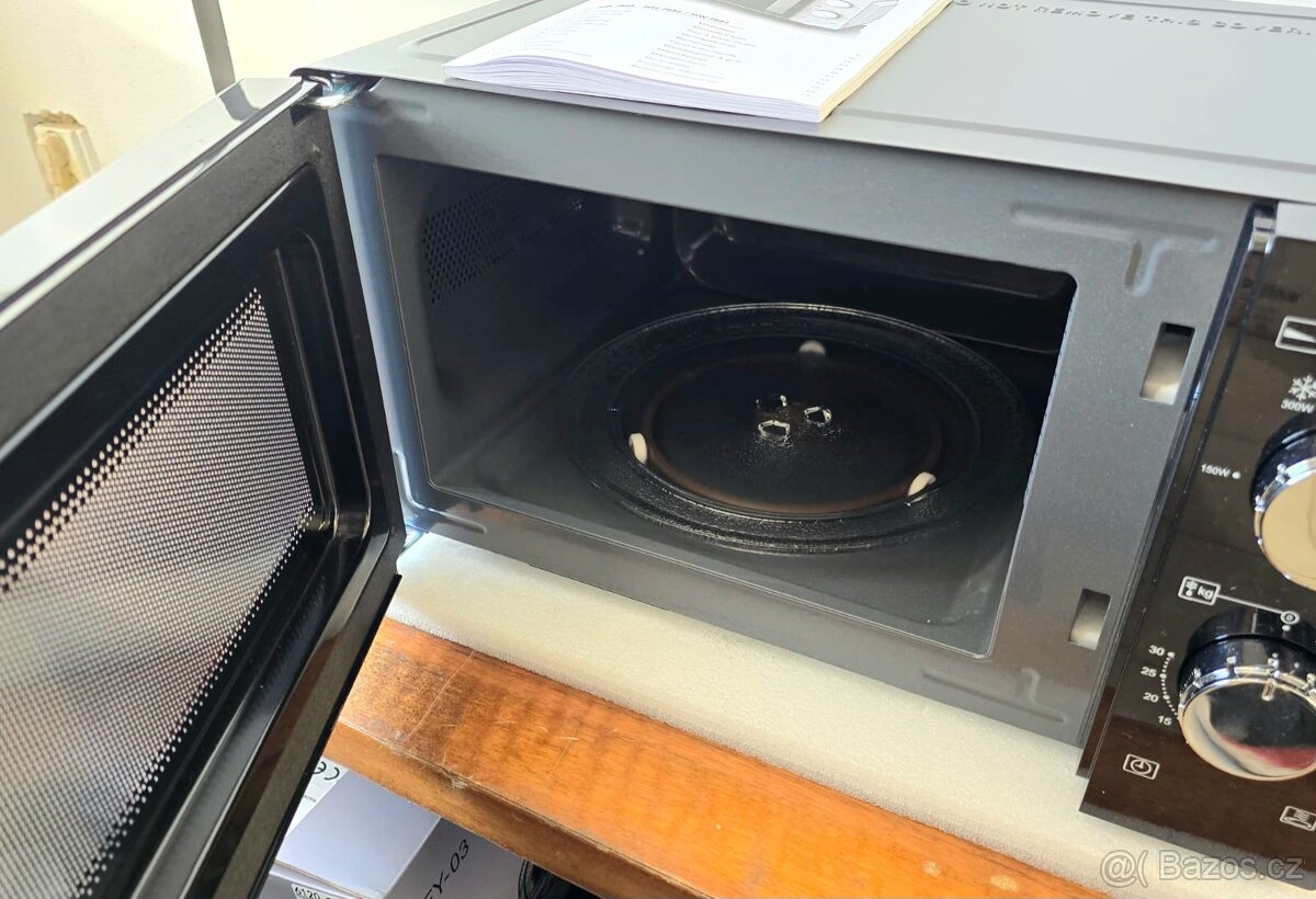 Mikrovlnná trouba Severin MW 7886 - 2