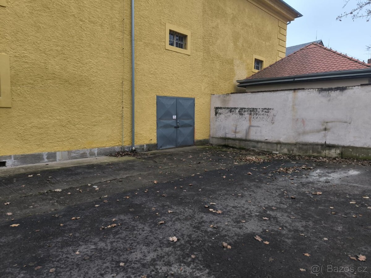 Pronájem skladu 83m2, Terezín - 2