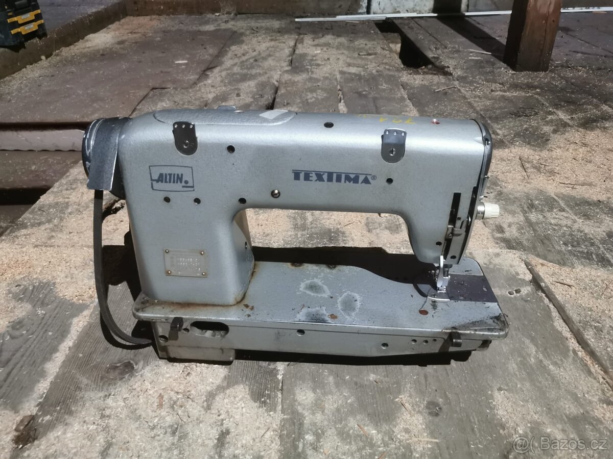 Šicí stroje - 2